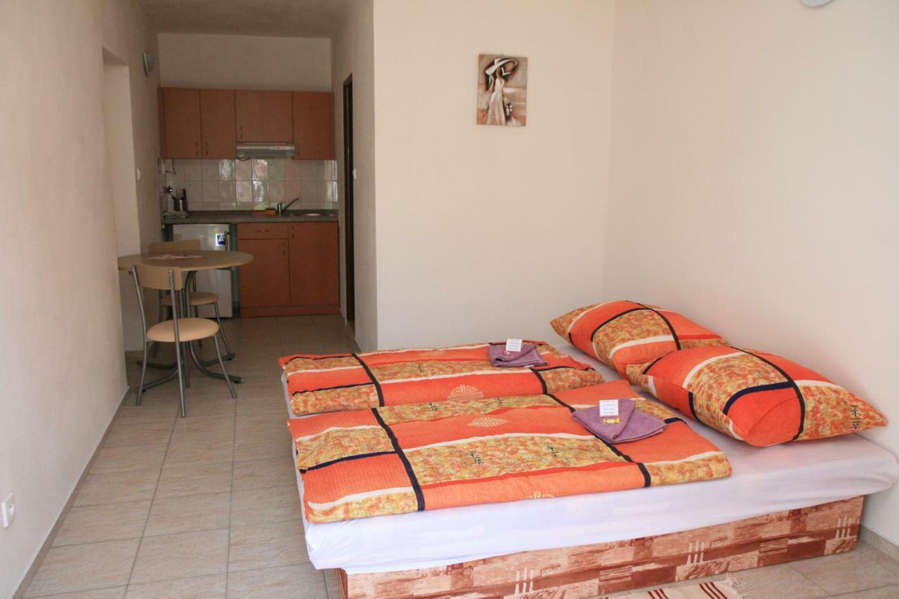 Penzion Atlas Sturovo Luaran gambar